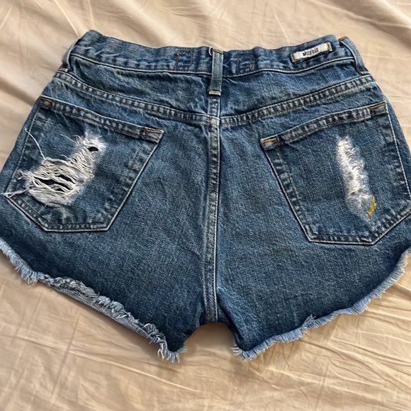 Brandy Melville High waisted denim shorts - Picture 3 of 9